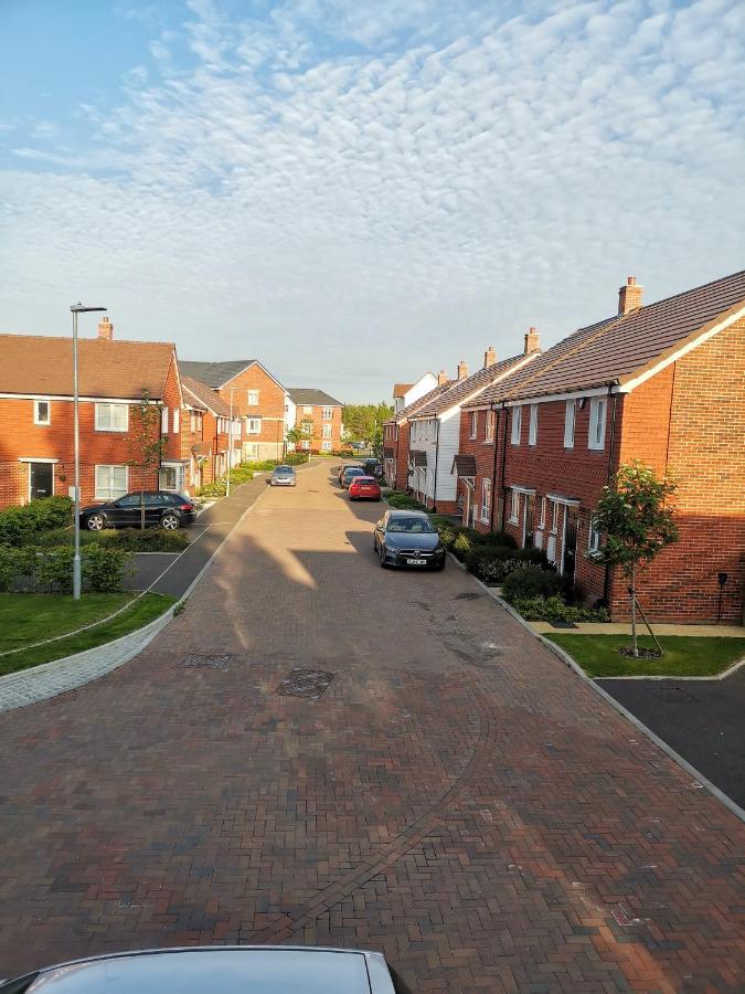 Langley Haven - 3 Bedroom House Maidstone Luaran gambar
