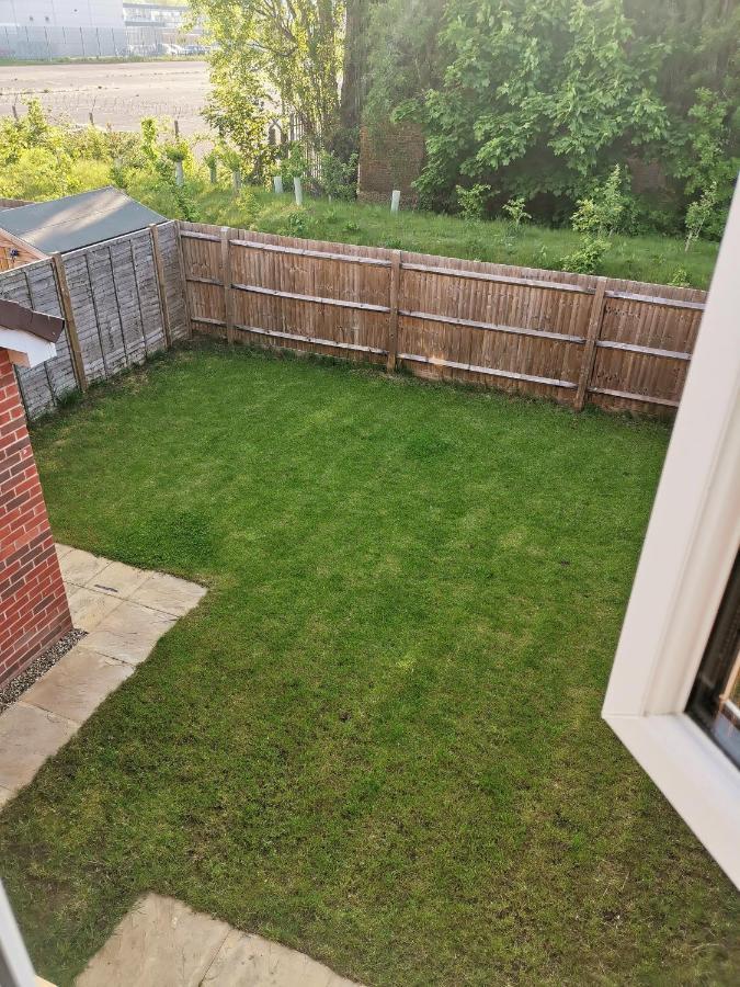 Langley Haven - 3 Bedroom House Maidstone Luaran gambar