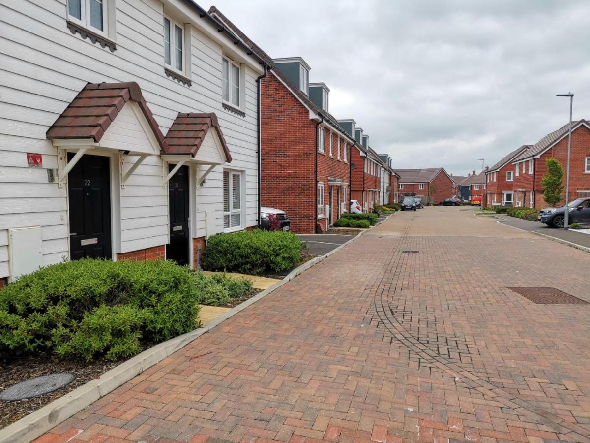 Langley Haven - 3 Bedroom House Maidstone Luaran gambar